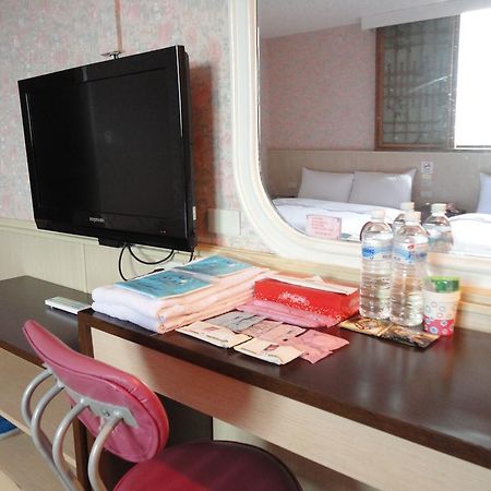 Sunwise Hotel Kaohsiung Bagian luar foto