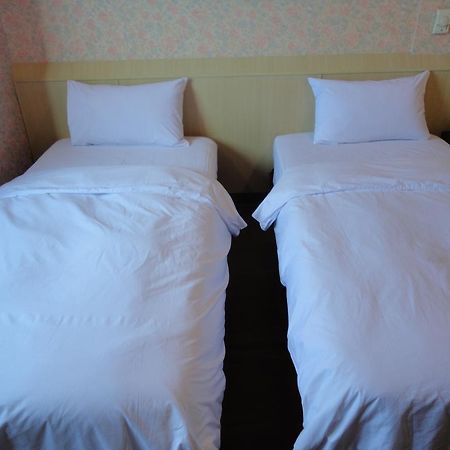 Sunwise Hotel Kaohsiung Bagian luar foto