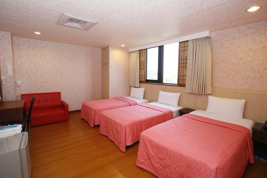 Sunwise Hotel Kaohsiung Bagian luar foto