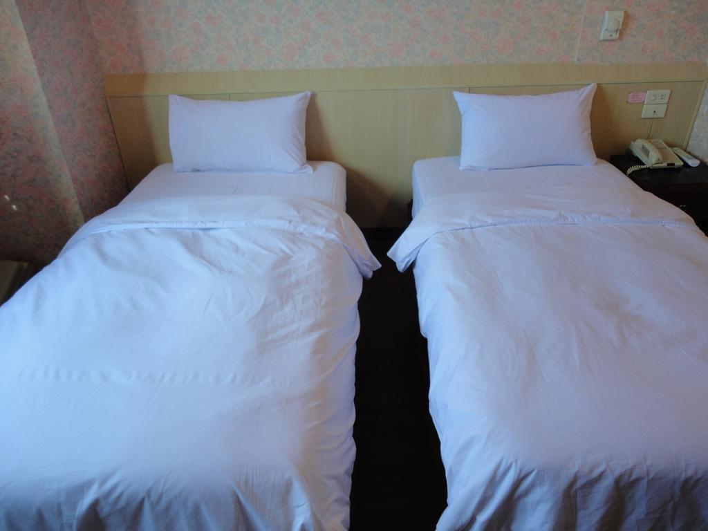 Sunwise Hotel Kaohsiung Bagian luar foto