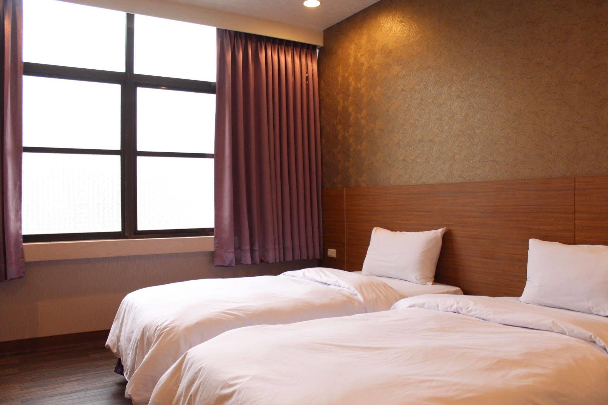 Sunwise Hotel Kaohsiung Bagian luar foto