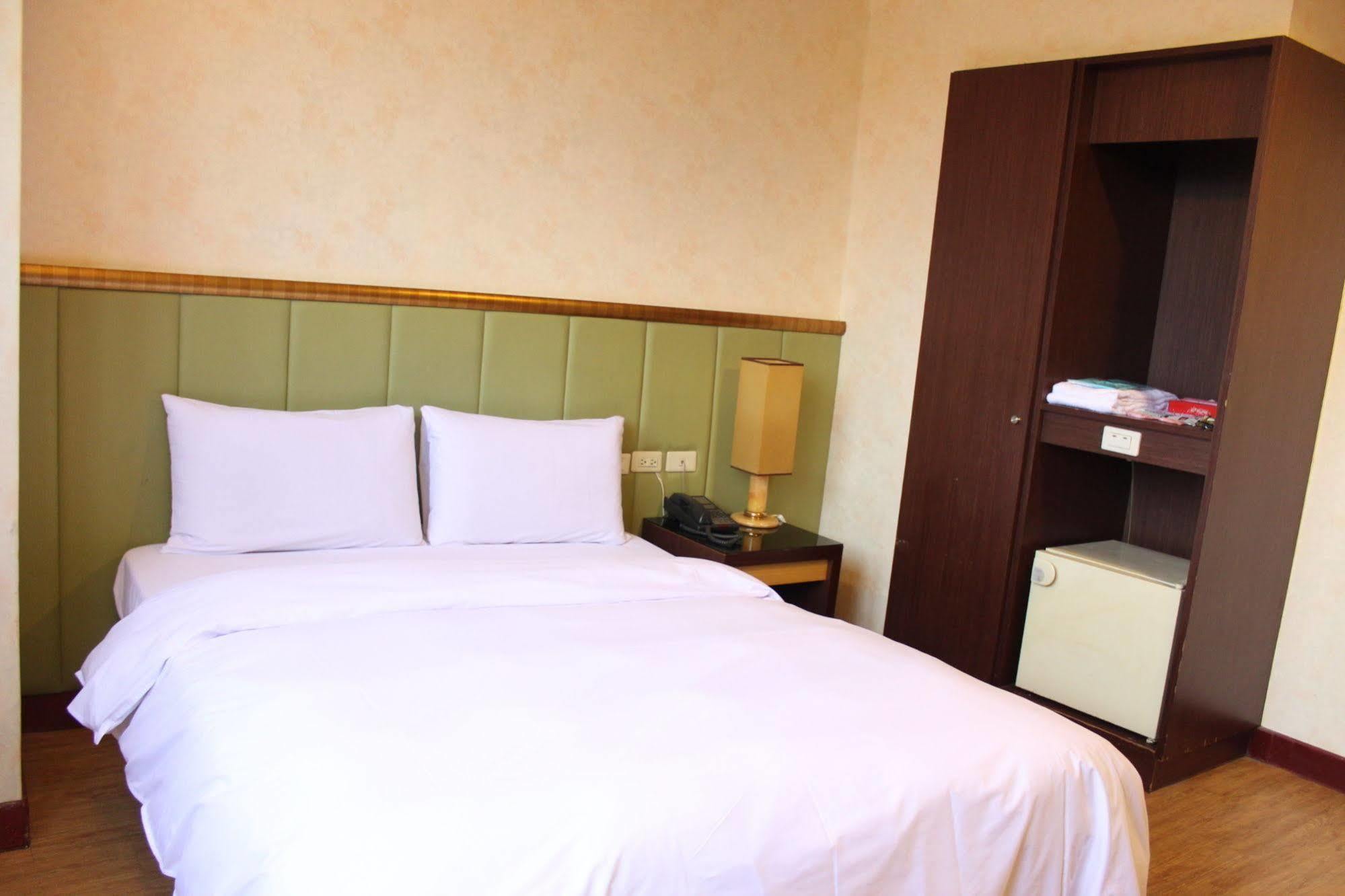 Sunwise Hotel Kaohsiung Bagian luar foto